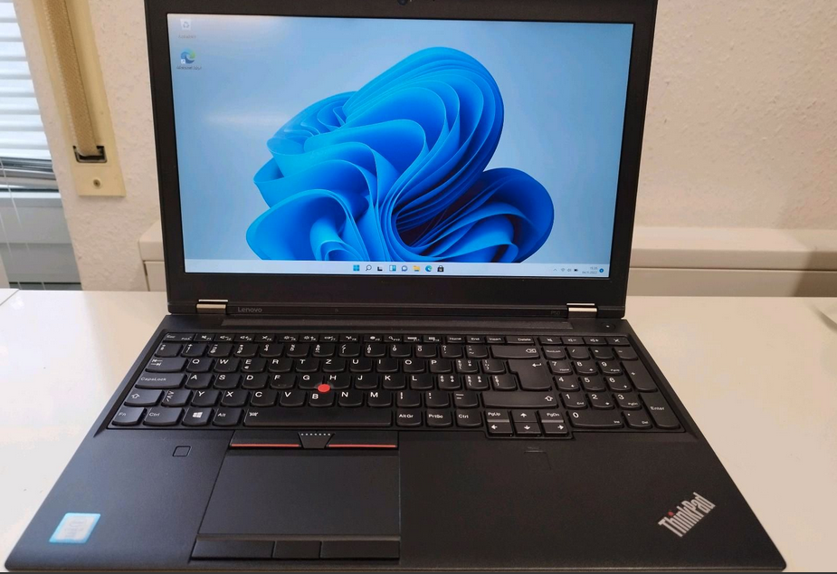 Lenovo ThinkPad P50 Intel Core i7 6820HQ 2,7 GHz 256GB NVMe 16GB